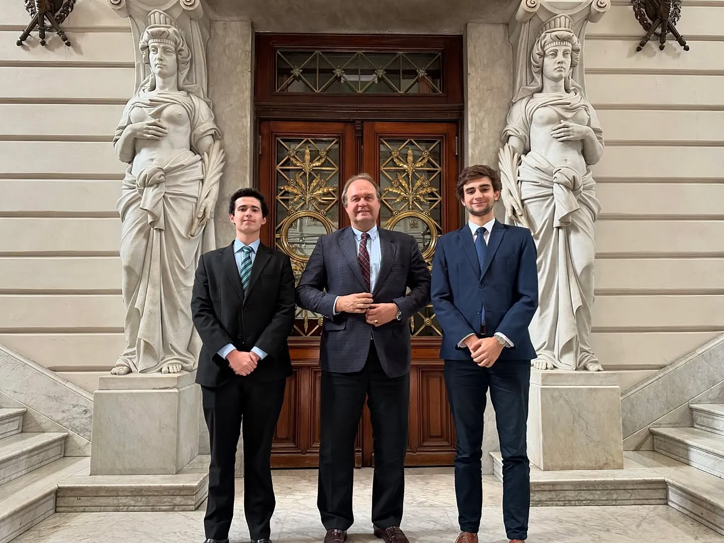 Conversatorio con el Embajador de Alemania, Eugen Wollfarth, imagen 2 de 8